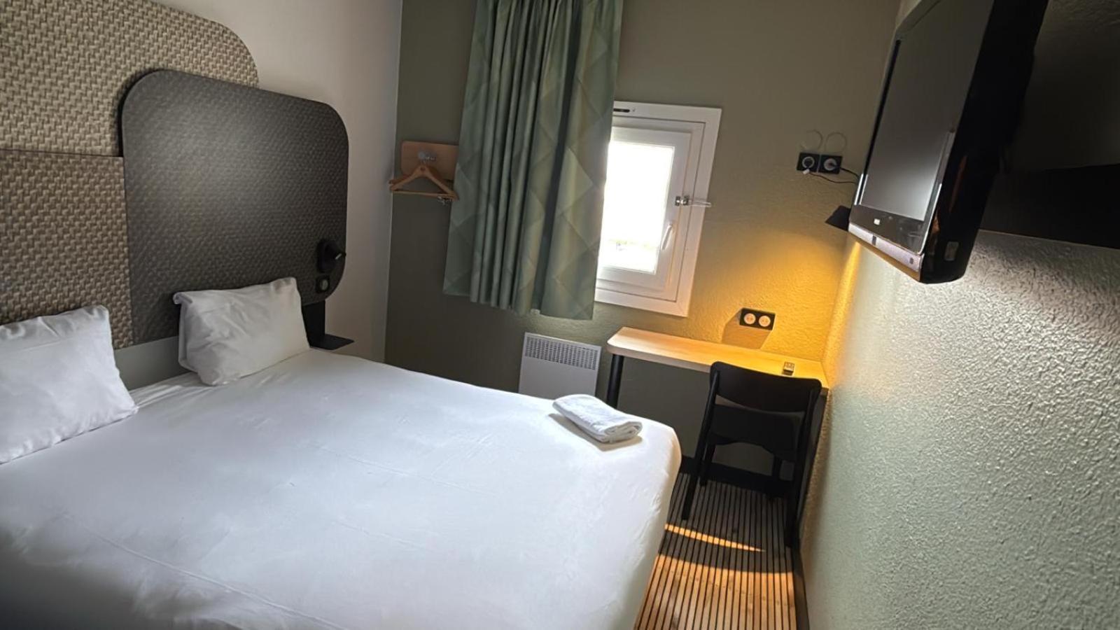 B&B Hotel Cergy Pierrelaye Esterno foto