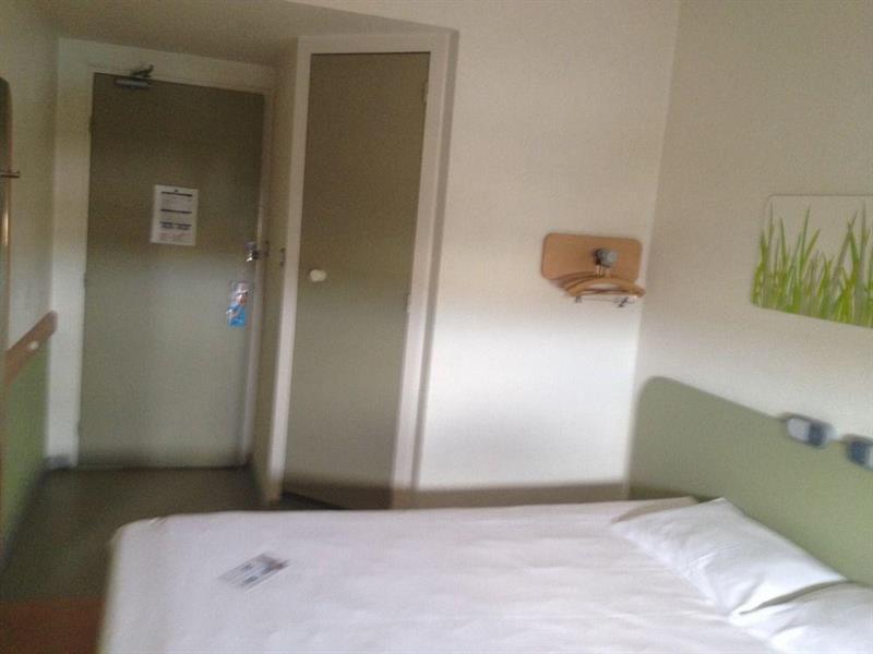 B&B Hotel Cergy Pierrelaye Esterno foto