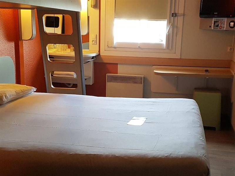 B&B Hotel Cergy Pierrelaye Esterno foto